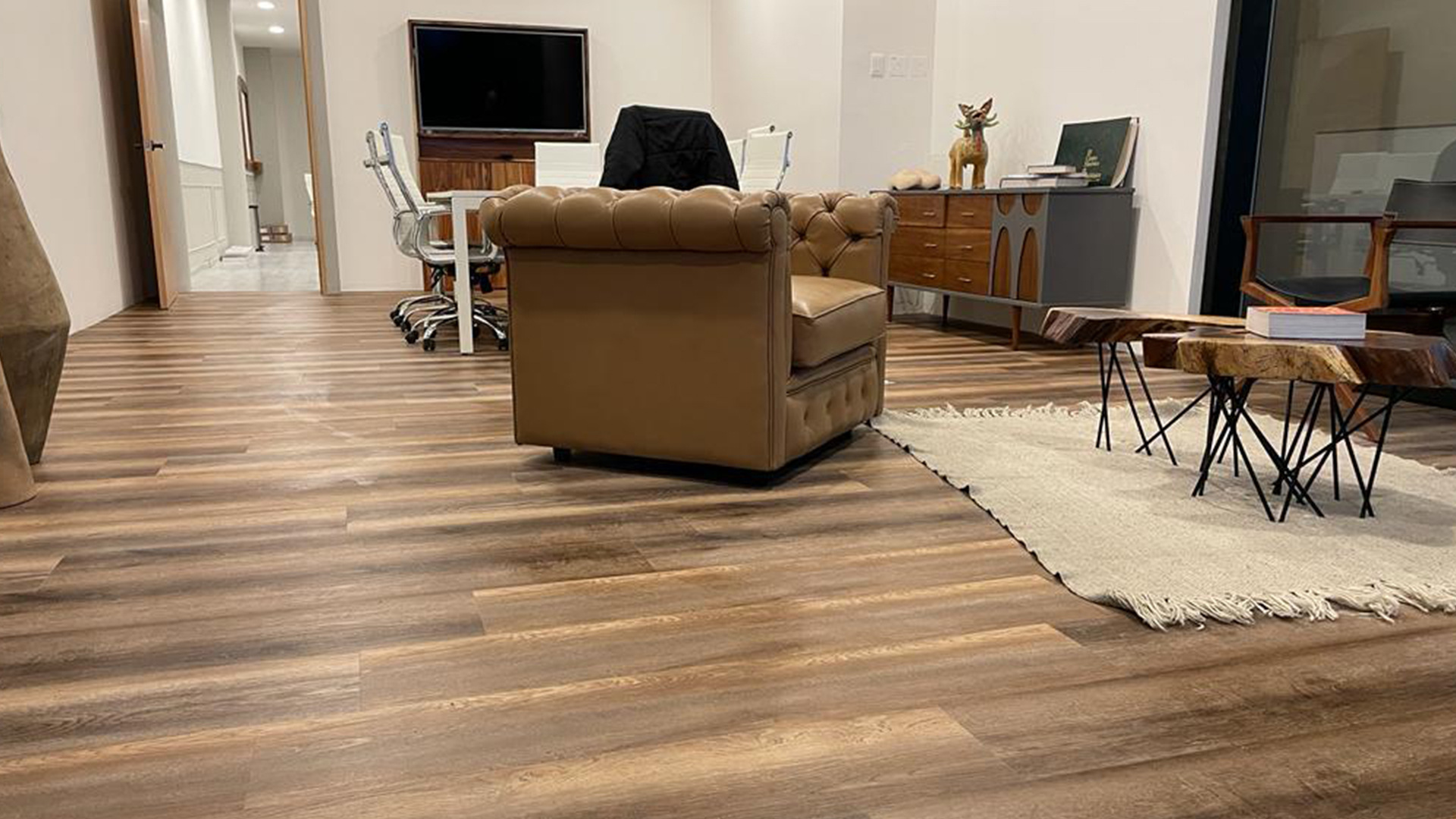 de qué está hecho el piso lvt