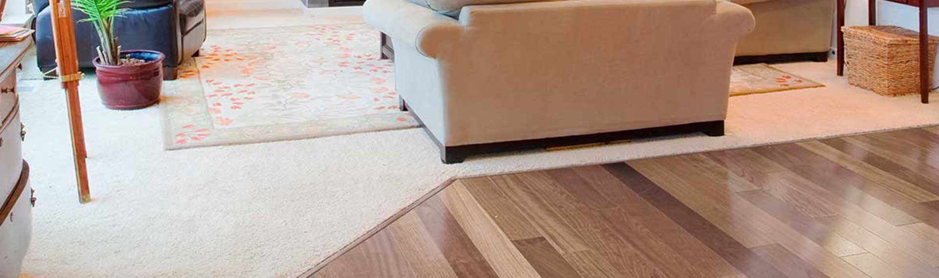 ¿has pensado en remodelar tu casa con alfombra y piso vinílico? La combinación de estos dos tipos de suelos en un solo espacio crea increíbles diseños y ofrece ventajas de comodidad y durabilidad