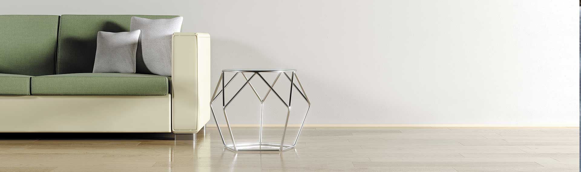 Sillón y mesa de centro en un ambiente minimalista