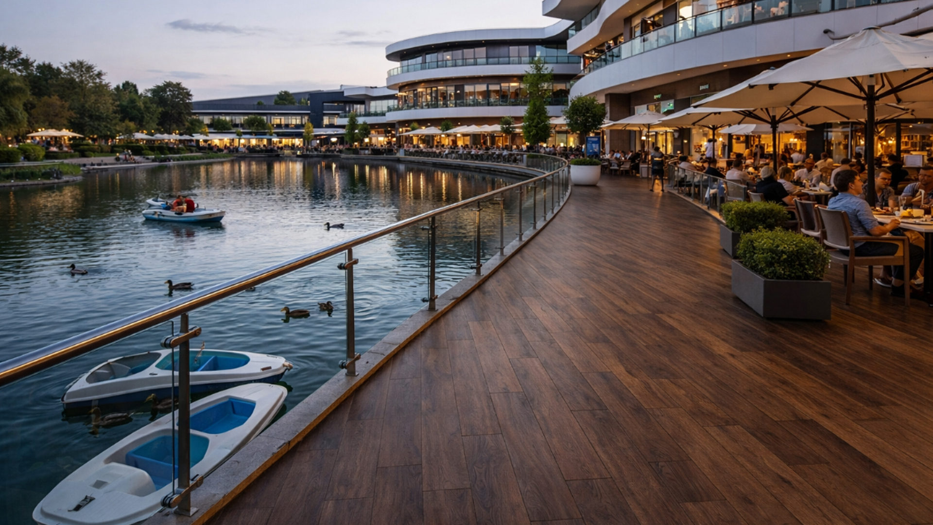 Piso Vinilico Imitación Madera instalado en un mall moderno