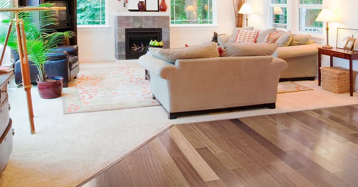 ¿has pensado en remodelar tu casa con alfombra y piso vinílico? La combinación de estos dos tipos de suelos en un solo espacio crea increíbles diseños y ofrece ventajas de comodidad y durabilidad
