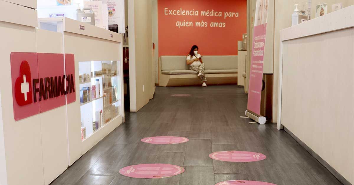 Piso LVT de Lalur para hospitales y laboratorios